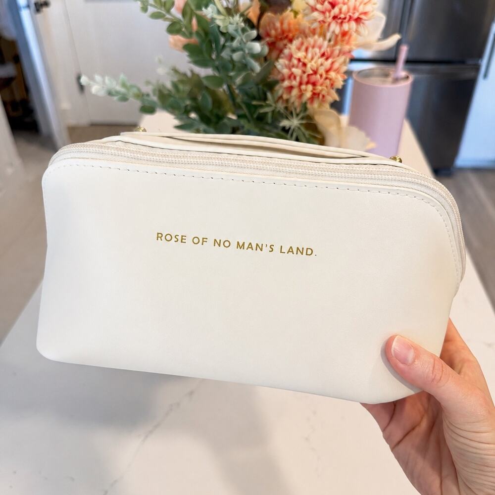 New Large Capacity Travel Cosmetic Bag for Women Waterproof Portable Cream